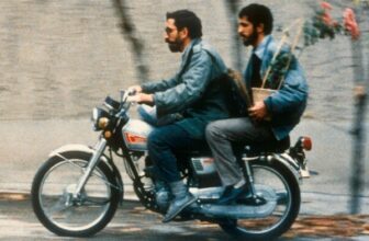 Close-Up : un film sur le film, la vérité et l’illusion Close-Up : un film sur le film, la vérité et l’illusion